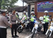 Kapolres Boyolali Pimpin Apel dan Cek Kesiapan Kendaraan dalam Gelar Pasukan Operasi Keselamatan Lalu Lintas Candi 2025