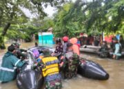 Pasukan Yonko 466 Kopasgat Bantu Evakuasi Warga Makassar Terdampak Banjir