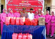 Tingkatkan Kepedulian Kepada Masyarakat, POLSEK Tempe, POLRES Wajo. Bagi Sembako dan Takjil di Bulan Suci Ramadhan