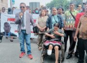 Gunakan Kursi Roda, Korban Dugaan Malpraktek RS Mitra Sejati Minta Kapoldasu Tindaklanjutin Laporannya
