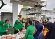 Masuk Hari Ke-25, Koramil 1710-01/Kokonao Kembali Bagikan Takjil Ramadhan Gratis Untuk Pengguna Jalan Yang Melintas