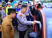 Kapolri Sapa Pemudik di Tol Kalikangkung, Sampaikan Pesan Utamakan Keselamatan 