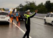 Respon Cepat, Sat Lantas Polres Sragen Tangani Kecelakaan Beruntun di Tol Sragen