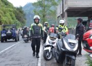 Antisipasi Kemacetan, Polres Wonosobo Berlakukan Sistem One Way di Jalur Wisata Dieng
