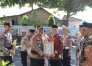 Kapolres Wonogiri Pimpin Apel dan Berikan Penghargaan kepada Personel dan Masyarakat yang Berkontribusi dalam Menjaga Kamtibmas