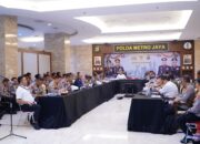 Kapolda Metro Jaya Pimpin Rapat Koordinasi Pengamanan Mayday Fiesta 2025, Imbau Masyarakat Jaga Kondusivitas