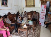 Lihat Kondisi Personel yang Sakit dan Warakawuri, Kapolres Semarang serta Bhayangkari Gelar Anjangsana