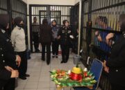 Semarak Hari Bhayangkara ke-79, Polres Sukoharjo Gelar Upacara dan Tasyakuran, Tahanan Juga Ikut Meriahkan