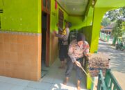 Polsek Kedawung Bersinergi dengan TNI dan Warga, Bersihkan Masjid hingga Cat Ulang Mushola