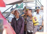 Apresiasi Ketaatan Masyarakat Bayar Pajak Kendaraan, Petugas Bagikan Puluhan Hadiah Pada Pengendara yang Tertib
