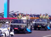 Panglima TNI Dampingi Presiden RI Prabowo Subianto Pada Upacara Gelar Pasukan Operasional dan Kehormatan Militer
