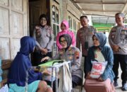 Bikin Trenyuh, Kunjungan Kerja Kapolres Sragen di Polsek Gondang, Diselingi Bakti Sosial untuk 3 Warga Sakit