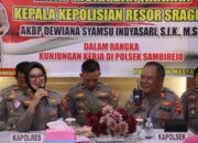 Kapolres Sragen Kunjungi Polsek Sambirejo, Sapa Personel dan Salurkan Bansos untuk Warga yang Membutuhkan