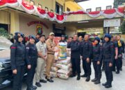 Peduli Warga, Brimob Polda Metro Jaya Salurkan Bantuan Sembako Pasca Kerusuhan di sekitar Mako Brimob Kwitang