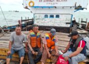 Bakamla RI Selamatkan Kapal Mati Mesin di Tengah Cuaca Buruk
