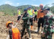 Tetap Berada di Garis Depan, Prajurit Lanud J.B. Soedirman Lanjutkan Misi Kemanusiaan Penanganan Bencana Tanah Longsor di Kabupaten Banjarnegara
