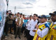 Banjir Semarang, Wapres Gibran Bersama Deputi 3 BNPB Tinjau Pembenahan Outlet Kolam Retensi Terboyo