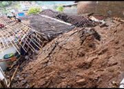 Hujan yang Sangat Deras, Mengakibatkan Rumah Warga Nyatnyono Tertimpa Talud, Begini Kronologinya!!