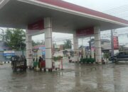 Perpanjangan Barcode Ditarif Rp50 Ribu di SPBU Idi, Warga Geram: Aturan Siluman dari Mana.