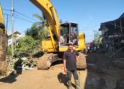 Jalan Desa Aleu Majron Putus Akibat Banjir, Kades dan Mukim GAM Gerak Cepat Perbaiki dengan Dana Pribadi