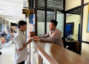 Satlantas Polres Karanganyar Tekankan Etika Berkendara Saat Penyerahan SIM Baru