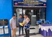 Satpas Polres Karanganyar Intensif Dampingi Pemohon SIM, Petugas Bantu Periksa Ulang Berkas Persyaratan