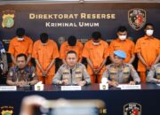Polri Tetapkan Enam Anggota Polri sebagai Tersangka Penganiayaan yang Menewaskan Dua Warga di TMP Kalibata