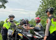 Ops Lilin Candi 2025, Polisi Kudus Bantu Pengendara Kehabisan BBM