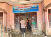 Polres Lhokseumawe Bersama Masyarakat Laksanakan Gotong Royong Pemulihan Pasca Banjir di PKG Muara Batu