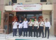 *Bapas Pati Laksanakan Audensi dengan PN Rembang dan Kejaksaan Rembang terkait dengan berlakunya KUHP baru.*  Rembang – Balai Pemasyarakatan Pati melalui Pos Bapas Rembang melaksanakan audensi dengan Ketua Pengadilan Negeri (PN) Rembang dan Kepala Seksi Pidana Umum (Kasi Pidum) Kejaksaan Negeri (Kejari) Rembang. Audensi ini membahas tentang pelaksanaan pidana kerja sosial sesuai dengan amanat Kitab Undang-Undang Hukum Pidana (KUHP) baru.  Dalam pertemuan tersebut, Pos Bapas Rembang, Ketua PN Rembang, dan Kasi Pidum Kejari Rembang membahas strategi implementasi pidana kerja sosial sebagai alternatif pemidanaan yang lebih humanis dan efektif. Pidana kerja sosial ini diharapkan dapat memberikan kesempatan bagi pelaku kejahatan untuk memperbaiki diri dan meningkatkan kesadaran masyarakat tentang pentingnya keadilan restoratif.  Sucipto dari Pos Bapas Pati menyampaikan bahwa diskusi ini menjadi langkah strategis untuk memastikan kesiapan seluruh unsur penegak hukum dalam mengimplementasikan regulasi baru secara efektif dan berkeadilan. Sementara itu, Pengadilan Negeri Rembang dan Kejaksaan Negeri Rembang menegaskan pentingnya koordinasi dan komunikasi lintas lembaga guna menghindari perbedaan penafsiran dalam penerapan aturan hukum yang baru.  Audensi ini merupakan langkah penting dalam meningkatkan sinergi antara lembaga terkait dalam pelaksanaan pidana kerja sosial di Kabupaten Rembang. Dengan adanya kerjasama ini, diharapkan dapat meningkatkan efektivitas pelaksanaan pidana kerja sosial dan memberikan manfaat bagi masyarakat.  Melalui kegiatan ini, diharapkan terbangun kesamaan pemahaman dan komitmen bersama dalam mewujudkan sistem peradilan pidana yang lebih humanis, adaptif, dan berorientasi pada pemulihan, sejalan dengan semangat pembaruan hukum pidana nasiona