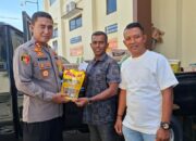 Ramadan Penuh Berkah, Kapolres Lhokseumawe Salurkan Bantuan Kapolri untuk Warga Keutapang dari Minyak Goreng hingga Rendang Siap Saji