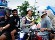 Berkah Puasa Ramadan; Satlantas Polres Sragen Tebar 200 Takjil Bagi Pengendara di Exit Tol Pungkruk