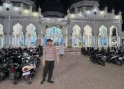 Personel Polsek Dewantara Siaga di Masjid Besar Bujang Salim, Pastikan Tarawih Berlangsung Aman