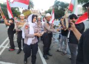 Penyampaian Aspirasi di Kedubes AS Berlangsung Kondusif, Polisi Bagikan Snack ke Peserta Aksi