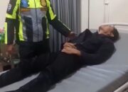 Respon Cepat Laporan Warga, Polsek Sumberlawang Evakuasi Pemudik Pingsan di SPBU Kacangan