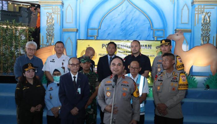 Polres Bandara Soetta Berikan Layanan Perbantuan Pindah Terminal Gratis Untuk Lansia, Ibu, Anak, dan Penyandang Disabilitas