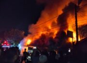 Polisi Turun ke TKP Kebakaran Dua Rumah Permanen di Banda Sakti, Kerugian Ditaksir Ratusan Juta