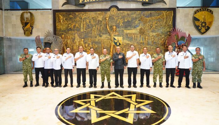 Perkuat Kepemimpinan Visioner, Pangdam IX/Udayana Sambut Peserta PKDN Sespimti Polri Dikreg ke-35