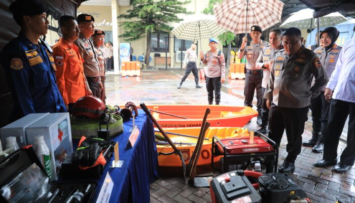 Kabaharkam Polri Beri Pengarahan di Polres Semarang, Tekankan Pelayanan Humanis dan Kesiapsiagaan Personel