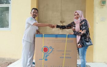 Zuraina dampingi penyerahan bantuan kursi roda dari RSU Cut Meutia