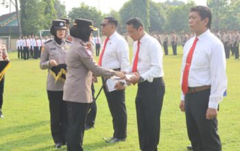 Ungkap 4.621 Butir Obat Terlarang, Kapolres Sragen Beri Penghargaan Khusus Kasat Resnarkoba