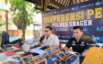Panjat Pagar Kantor DLH, Pencuri 4 Accu Truk Sampah Dibekuk Satreskrim Polres Sragen