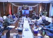 PEMERINTAH Bahas Pengelolaan Kepegawaian dan Keuangan Daerah