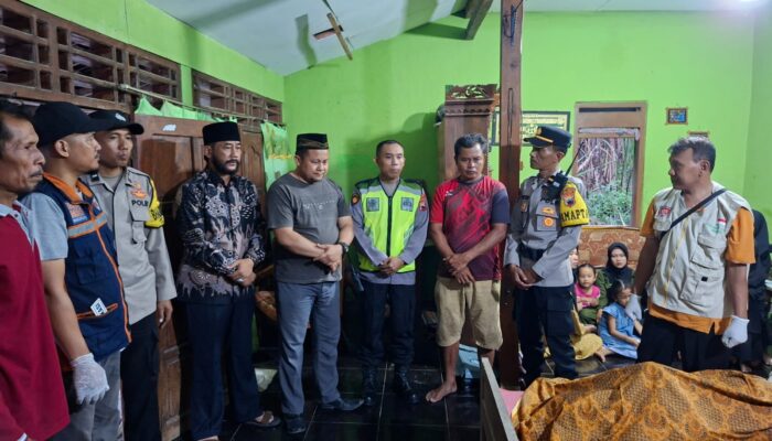 Pamapta dan Tim Inafis Satreskrim Polres Sragen Bergerak Cepat Evakuasi Ibu dan Anak Tenggelam di Embung Sigit Tangen