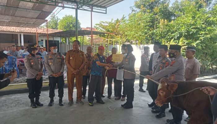 Tebar Kepedulian Menjelang Iduladha, Kapolres Sragen Distribusikan Hewan Kurban ke Polsek Kawedanan, Lapas hingga Ponpes