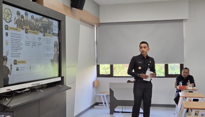 Penguatan Kompetensi Menulis Akademik dan Publikasi Digital Serdik Sespimmen