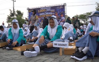 Sepatu Gratis dari Polres Sukoharjo Bukan Sekadar Bantuan, Pelajar Mengaku Lebih Termotivasi Belajar