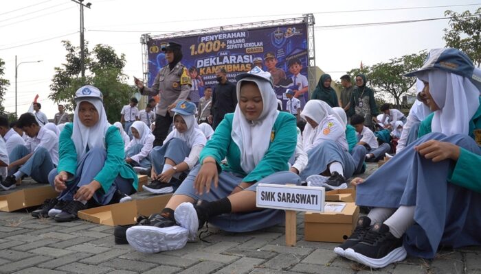 Sepatu Gratis dari Polres Sukoharjo Bukan Sekadar Bantuan, Pelajar Mengaku Lebih Termotivasi Belajar