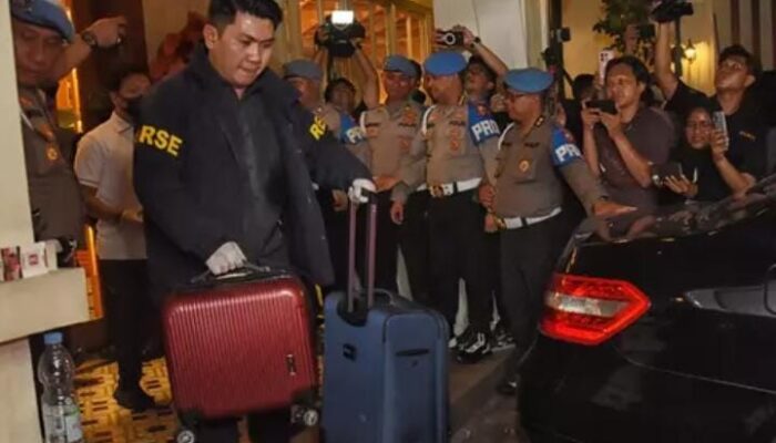 POLRI Sita Rp67,2 Miliar di Cafe yang Diduga Milik Jampidsus, FEBRIE ADRIANSYAH