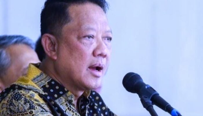 JAKSA Agung Muda Tindak Pidana Khusus (JAMPIDSUS), FEBRIE ADRIANSYAH, Mundur dari Jabatan dan Siap Memberikan Klarifikasi Rinci Melalui Mekanisme Hukum